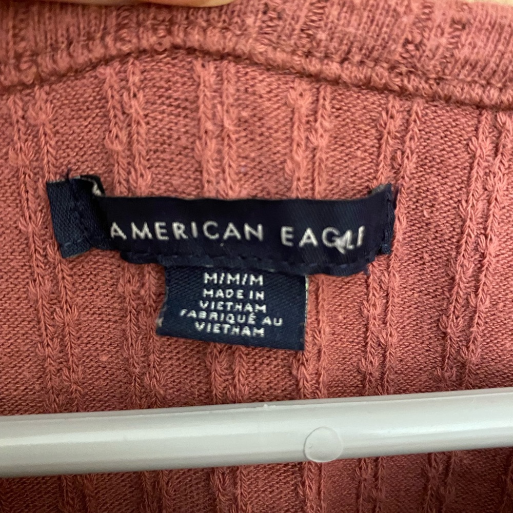 Basic Pink American Eagle Tee With Small Pattern - image 4